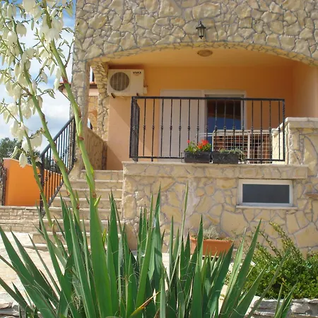 Apartment Orange *