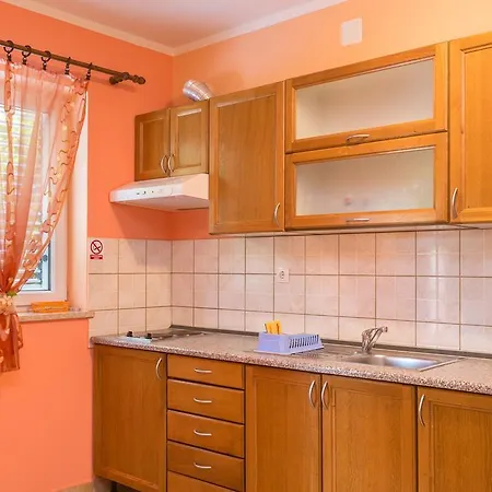 Apartment Orange *