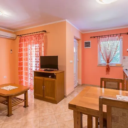 Апартаменты Orange *