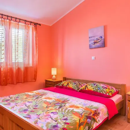 Apartment Orange *