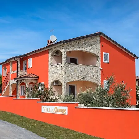 Апартаменты Orange *